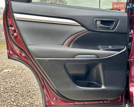 Красный Тойота Хайлендер, объемом двигателя 3.5 л и пробегом 77 тыс. км за 26400 $, фото 27 на Automoto.ua