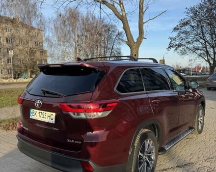 Червоний Тойота Хайлендер, об'ємом двигуна 3.46 л та пробігом 135 тис. км за 28500 $, фото 7 на Automoto.ua