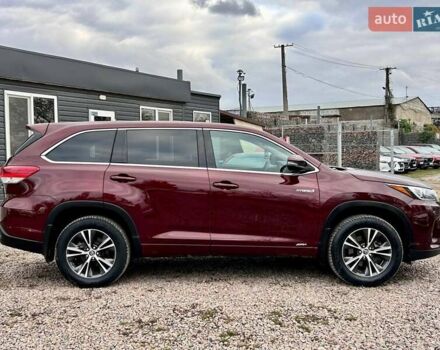 Красный Тойота Хайлендер, объемом двигателя 3.5 л и пробегом 77 тыс. км за 26400 $, фото 3 на Automoto.ua