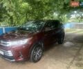 Червоний Тойота Хайлендер, об'ємом двигуна 2.7 л та пробігом 69 тис. км за 35000 $, фото 1 на Automoto.ua