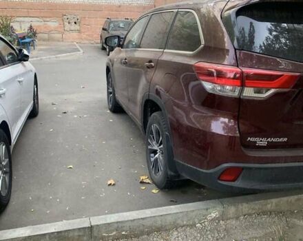 Красный Тойота Хайлендер, объемом двигателя 3.46 л и пробегом 74 тыс. км за 30500 $, фото 6 на Automoto.ua