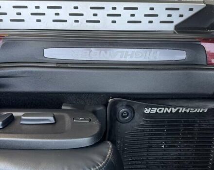 Червоний Тойота Хайлендер, об'ємом двигуна 3.46 л та пробігом 135 тис. км за 28500 $, фото 17 на Automoto.ua