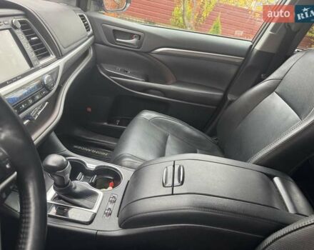 Красный Тойота Хайлендер, объемом двигателя 3.46 л и пробегом 65 тыс. км за 36200 $, фото 10 на Automoto.ua