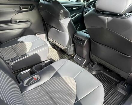 Червоний Тойота Хайлендер, об'ємом двигуна 3.5 л та пробігом 24 тис. км за 17500 $, фото 10 на Automoto.ua