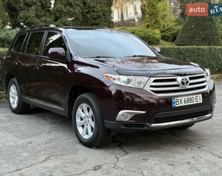 Красный Тойота Хайлендер, объемом двигателя 3.5 л и пробегом 229 тыс. км за 15500 $, фото 1 на Automoto.ua
