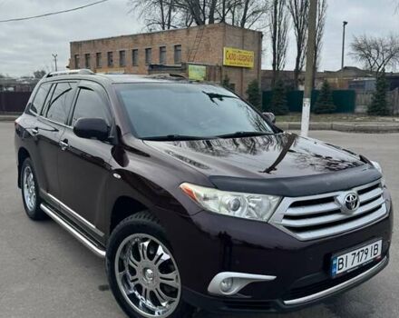 Красный Тойота Хайлендер, объемом двигателя 3.46 л и пробегом 288 тыс. км за 17200 $, фото 1 на Automoto.ua