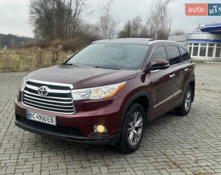 Красный Тойота Хайлендер, объемом двигателя 3.49 л и пробегом 224 тыс. км за 17300 $, фото 1 на Automoto.ua
