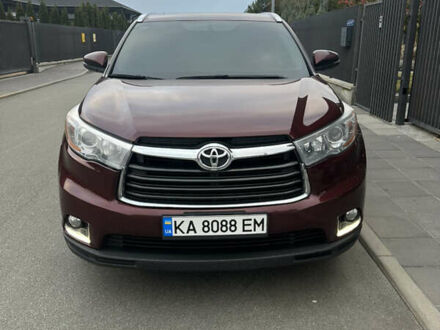 Тойота Хайлендер 2016 в Киеве на Automoto.ua Красный Тойота Хайлендер, объемом двигателя 3.46 л и пробегом 117 тыс. км за 20000 $, фото 1 на Automoto.ua