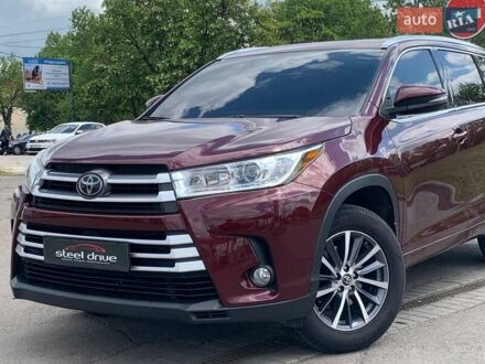 Красный Тойота Хайлендер, объемом двигателя 3.46 л и пробегом 141 тыс. км за 24499 $, фото 1 на Automoto.ua