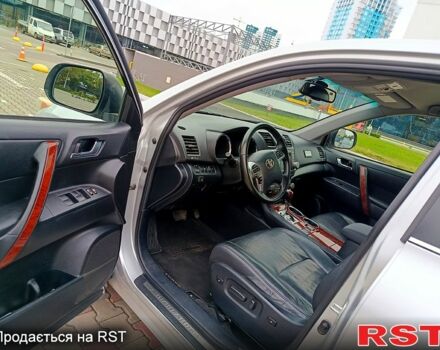 Тойота Хайлендер, об'ємом двигуна 3.5 л та пробігом 280 тис. км за 15600 $, фото 2 на Automoto.ua