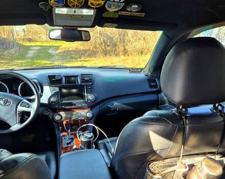 Тойота Хайлендер, об'ємом двигуна 3.5 л та пробігом 220 тис. км за 17000 $, фото 1 на Automoto.ua