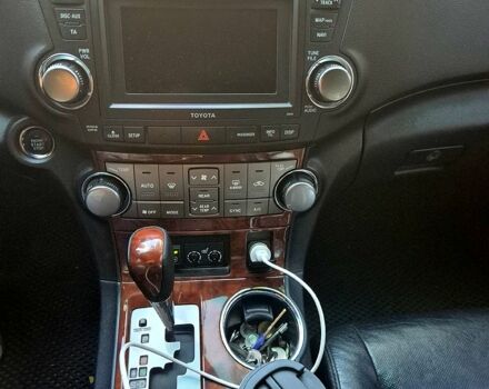 Тойота Хайлендер, об'ємом двигуна 3.5 л та пробігом 220 тис. км за 17000 $, фото 3 на Automoto.ua