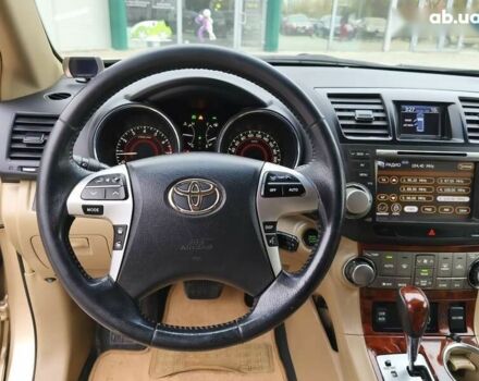 Тойота Хайлендер, объемом двигателя 0 л и пробегом 302 тыс. км за 18600 $, фото 16 на Automoto.ua