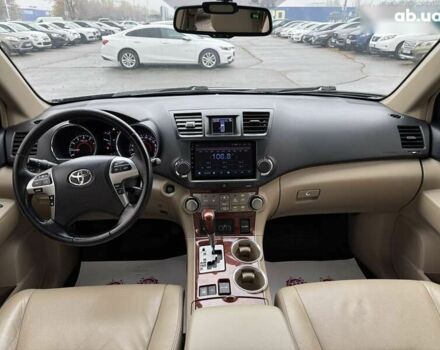 Тойота Хайлендер, об'ємом двигуна 0 л та пробігом 214 тис. км за 19200 $, фото 16 на Automoto.ua