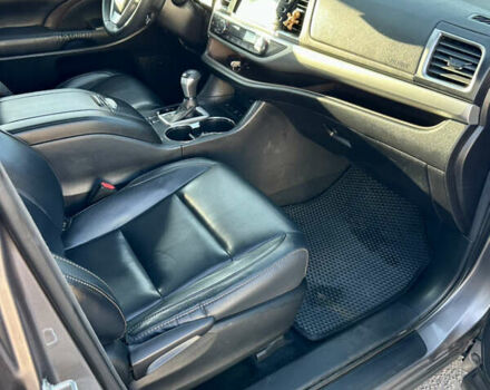 Тойота Хайлендер, объемом двигателя 3.5 л и пробегом 135 тыс. км за 26700 $, фото 11 на Automoto.ua