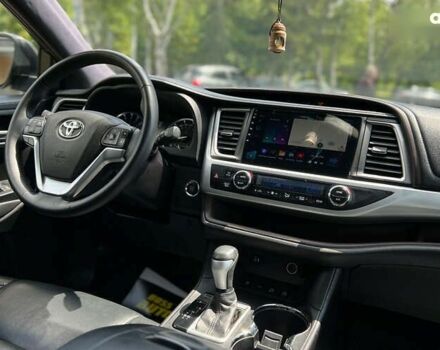 Тойота Хайлендер, объемом двигателя 0 л и пробегом 153 тыс. км за 21290 $, фото 14 на Automoto.ua