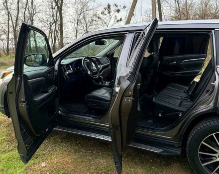 Тойота Хайлендер, объемом двигателя 3.5 л и пробегом 132 тыс. км за 31000 $, фото 4 на Automoto.ua