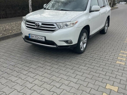 Тойота Хайлендер, объемом двигателя 3.5 л и пробегом 240 тыс. км за 12500 $, фото 1 на Automoto.ua