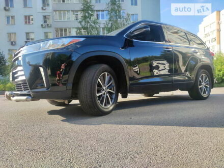 Тойота Хайлендер 2017 в Харькове на Automoto.ua Тойота Хайлендер, объемом двигателя 3.46 л и пробегом 69 тыс. км за 29750 $, фото 1 на Automoto.ua