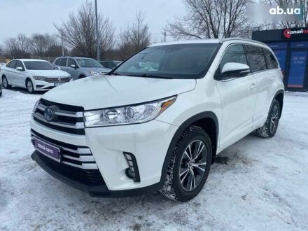 Тойота Хайлендер 2017 у Дніпро (Дніпропетровську) на Automoto.ua Тойота Хайлендер, об'ємом двигуна 3.5 л та пробігом 22 тис. км за 27700 $, фото 1 на Automoto.ua