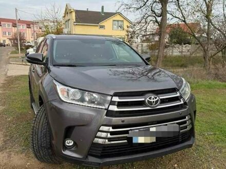 Тойота Хайлендер, объемом двигателя 3.5 л и пробегом 132 тыс. км за 31000 $, фото 1 на Automoto.ua