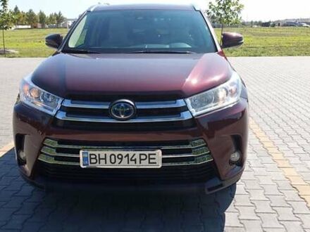 Тойота Хайлендер, объемом двигателя 3.46 л и пробегом 61 тыс. км за 38000 $, фото 1 на Automoto.ua