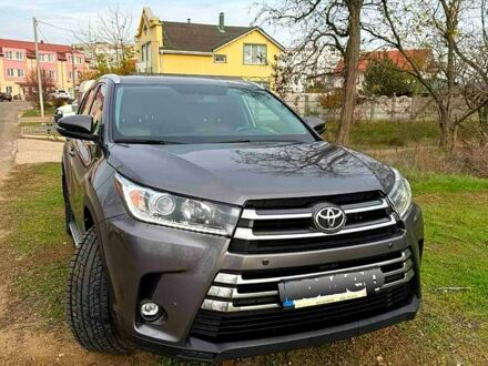 Тойота Хайлендер, объемом двигателя 3.5 л и пробегом 132 тыс. км за 31000 $, фото 1 на Automoto.ua