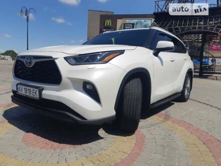 Тойота Хайлендер 2021 в Харькове на Automoto.ua Тойота Хайлендер, объемом двигателя 3.46 л и пробегом 27 тыс. км за 52000 $, фото 1 на Automoto.ua