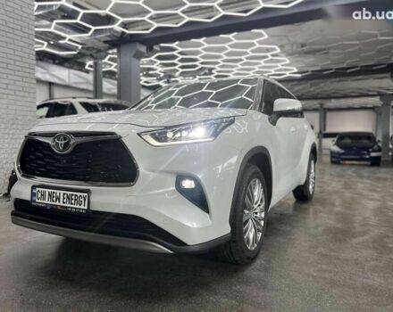 Тойота Хайлендер, об'ємом двигуна 2 л та пробігом 1 тис. км за 57800 $, фото 1 на Automoto.ua