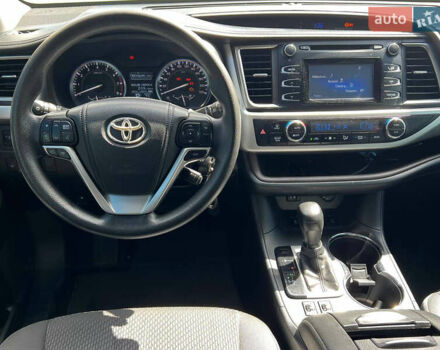 Жовтий Тойота Хайлендер, об'ємом двигуна 3.5 л та пробігом 235 тис. км за 19999 $, фото 5 на Automoto.ua