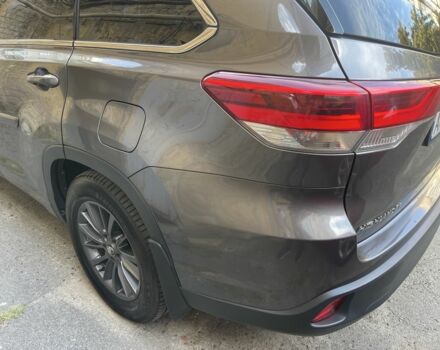 Серый Тойота Хайлендер, объемом двигателя 2.7 л и пробегом 172 тыс. км за 30098 $, фото 5 на Automoto.ua