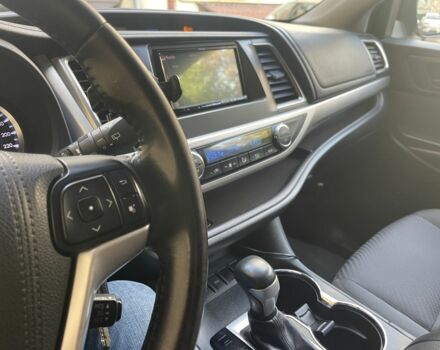 Серый Тойота Хайлендер, объемом двигателя 2.7 л и пробегом 172 тыс. км за 30098 $, фото 7 на Automoto.ua