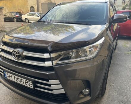 Серый Тойота Хайлендер, объемом двигателя 2.7 л и пробегом 172 тыс. км за 30098 $, фото 3 на Automoto.ua