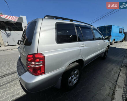 Серый Тойота Хайлендер, объемом двигателя 2.4 л и пробегом 300 тыс. км за 7700 $, фото 9 на Automoto.ua