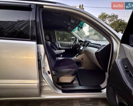 Серый Тойота Хайлендер, объемом двигателя 2.4 л и пробегом 279 тыс. км за 7999 $, фото 43 на Automoto.ua