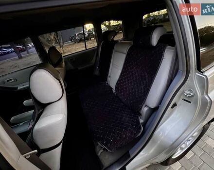 Серый Тойота Хайлендер, объемом двигателя 2.4 л и пробегом 279 тыс. км за 7999 $, фото 59 на Automoto.ua