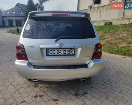 Серый Тойота Хайлендер, объемом двигателя 3.3 л и пробегом 250 тыс. км за 10000 $, фото 5 на Automoto.ua