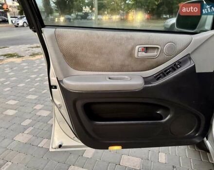 Серый Тойота Хайлендер, объемом двигателя 2.4 л и пробегом 279 тыс. км за 7999 $, фото 26 на Automoto.ua