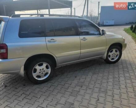 Серый Тойота Хайлендер, объемом двигателя 3.3 л и пробегом 250 тыс. км за 10000 $, фото 4 на Automoto.ua