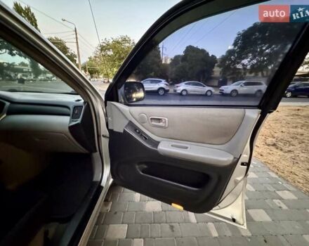 Серый Тойота Хайлендер, объемом двигателя 2.4 л и пробегом 279 тыс. км за 7999 $, фото 35 на Automoto.ua