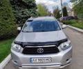 Серый Тойота Хайлендер, объемом двигателя 3.3 л и пробегом 370 тыс. км за 16500 $, фото 1 на Automoto.ua
