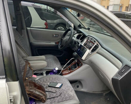 Сірий Тойота Хайлендер, об'ємом двигуна 0 л та пробігом 192 тис. км за 10299 $, фото 4 на Automoto.ua