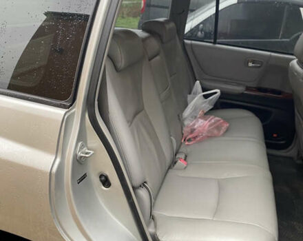 Сірий Тойота Хайлендер, об'ємом двигуна 0 л та пробігом 192 тис. км за 10299 $, фото 2 на Automoto.ua