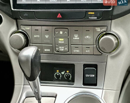 Сірий Тойота Хайлендер, об'ємом двигуна 3.5 л та пробігом 222 тис. км за 11890 $, фото 28 на Automoto.ua