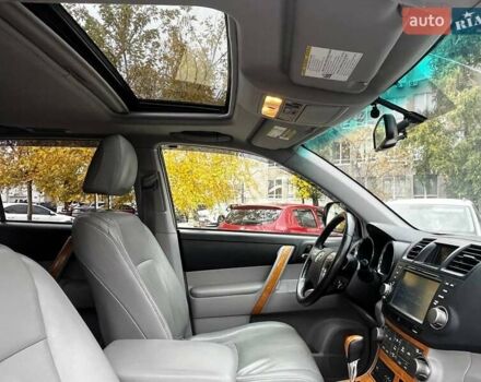 Тойота Хайлендер 2008 в Днепре (Днепропетровске) на Automoto.ua Серый Тойота Хайлендер, объемом двигателя 3.3 л и пробегом 217 тыс. км за 9800 $, фото 20 на Automoto.ua