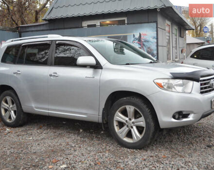 Серый Тойота Хайлендер, объемом двигателя 3.5 л и пробегом 221 тыс. км за 11500 $, фото 4 на Automoto.ua