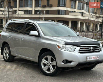 Сірий Тойота Хайлендер, об'ємом двигуна 3.5 л та пробігом 222 тис. км за 11890 $, фото 1 на Automoto.ua
