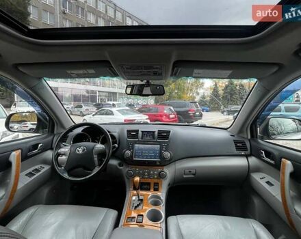 Тойота Хайлендер 2008 в Днепре (Днепропетровске) на Automoto.ua Серый Тойота Хайлендер, объемом двигателя 3.3 л и пробегом 217 тыс. км за 9800 $, фото 21 на Automoto.ua