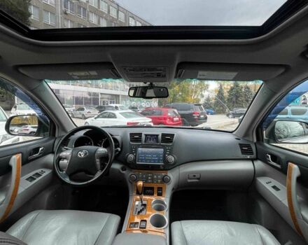 Тойота Хайлендер 2008 в Днепре (Днепропетровске) на Automoto.ua Серый Тойота Хайлендер, объемом двигателя 3.3 л и пробегом 217 тыс. км за 9800 $, фото 21 на Automoto.ua
