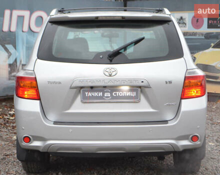 Серый Тойота Хайлендер, объемом двигателя 3.5 л и пробегом 221 тыс. км за 11500 $, фото 2 на Automoto.ua